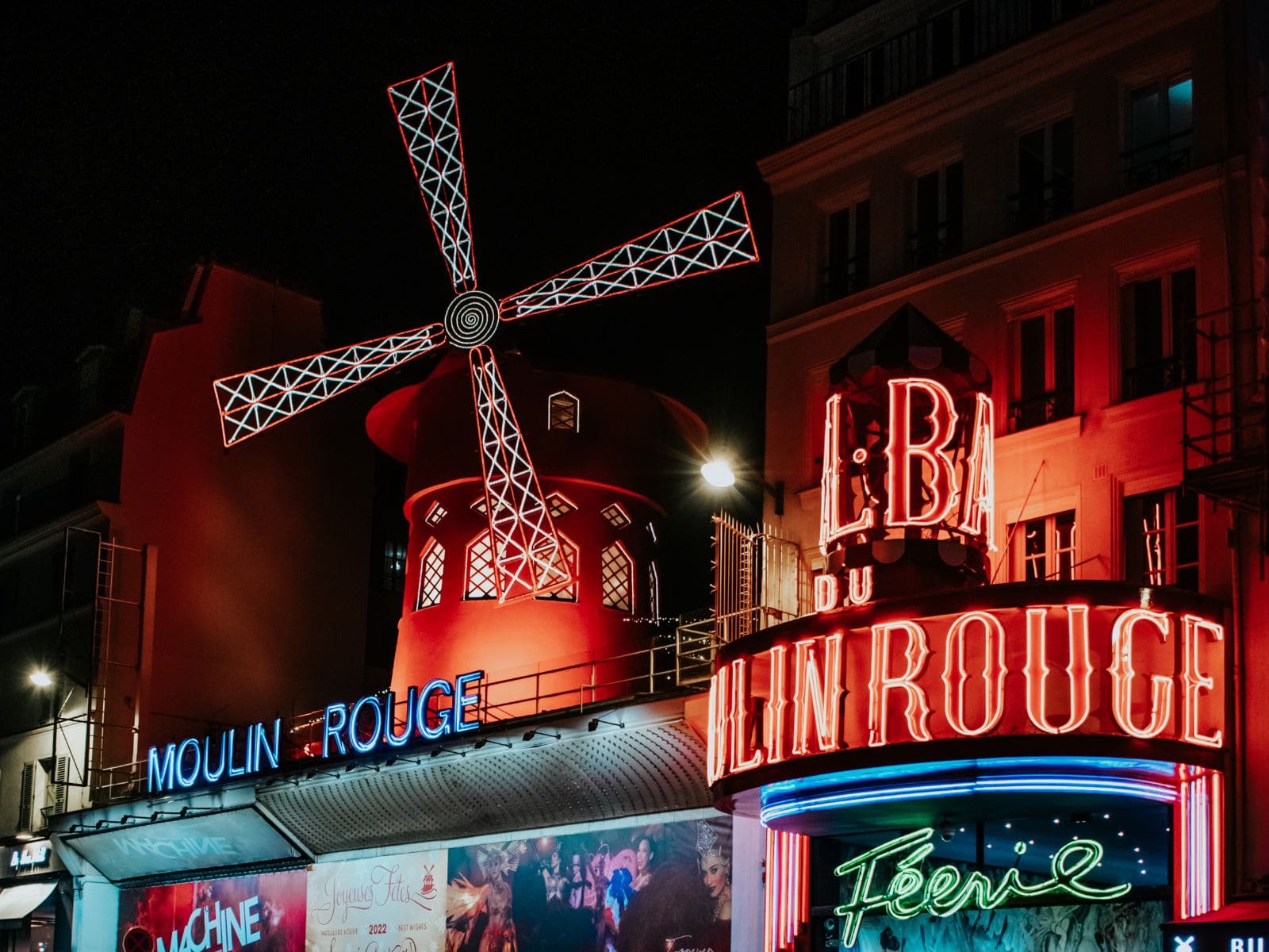 Moulin Rouge Paris Simple Image París en 4 Días: Itinerario + Planning Diario + Mapas 2025
